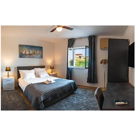 In - Cdy046 Ražanac