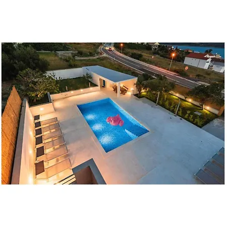 Holiday home In - Cdy046