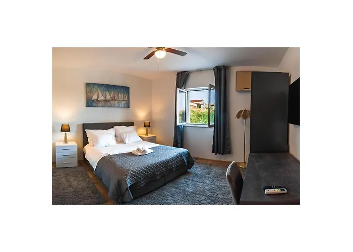 In - Cdy046 Ražanac